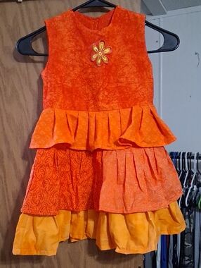 HOMEMADE SIZE 4 GIRL Bright Orange Tiered Girls Dress with Flower Applique